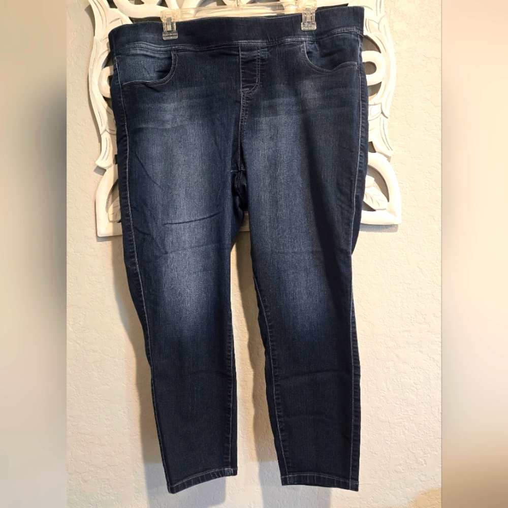 Torrid Lean Jean Crop - 2